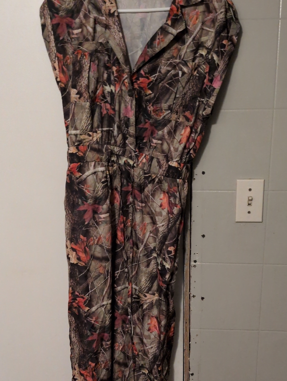 Women’s Leaf-Print Jumpsuit - Olive & Autumn Hues